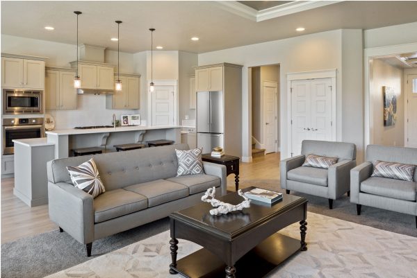 Bayview Great Room - 1.5 Story House Plans in Meridian ID